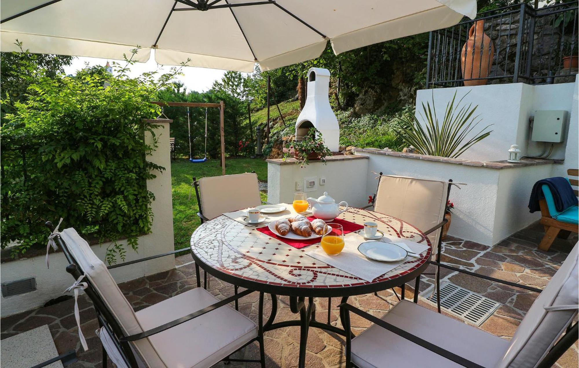 Lovely Home In Matulji With Outdoor Swimming Pool ภายนอก รูปภาพ
