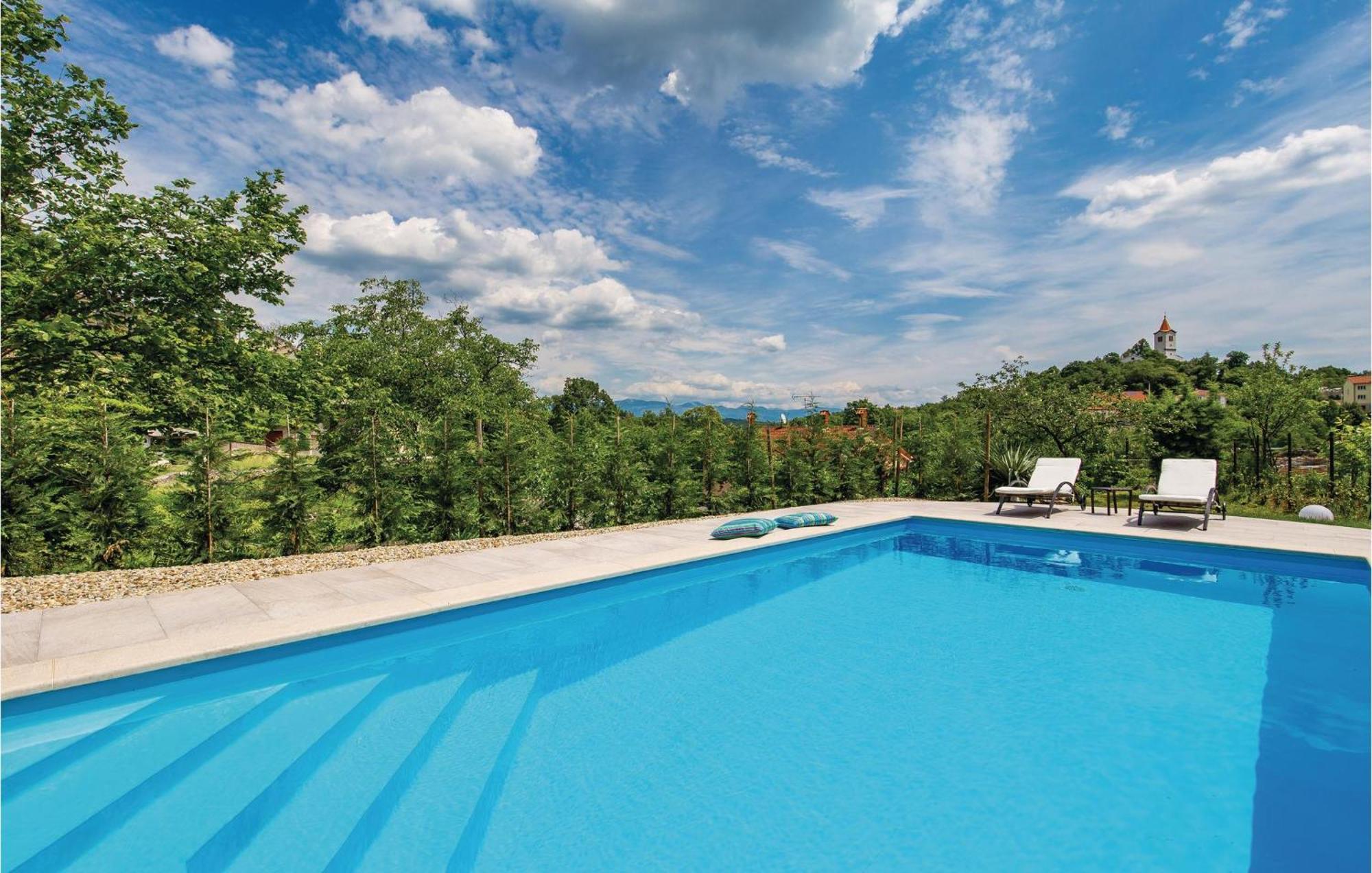 Lovely Home In Matulji With Outdoor Swimming Pool ภายนอก รูปภาพ